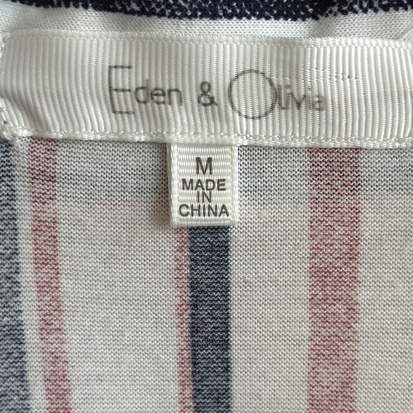 Eden & Olivia red, white, and blue button-down shirt, size M - Picture 9 of 11